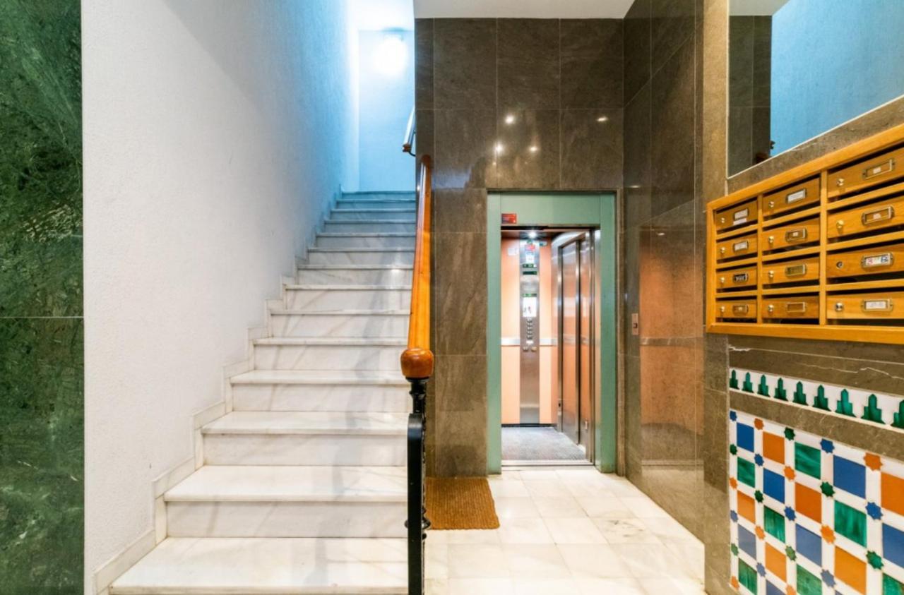 - Apartamento En Gran Via - Qh Reyes Catolicos — Photos 2